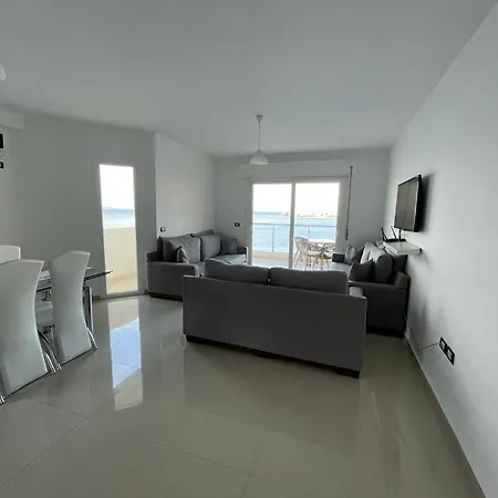 Διαμέρισμα Opal *